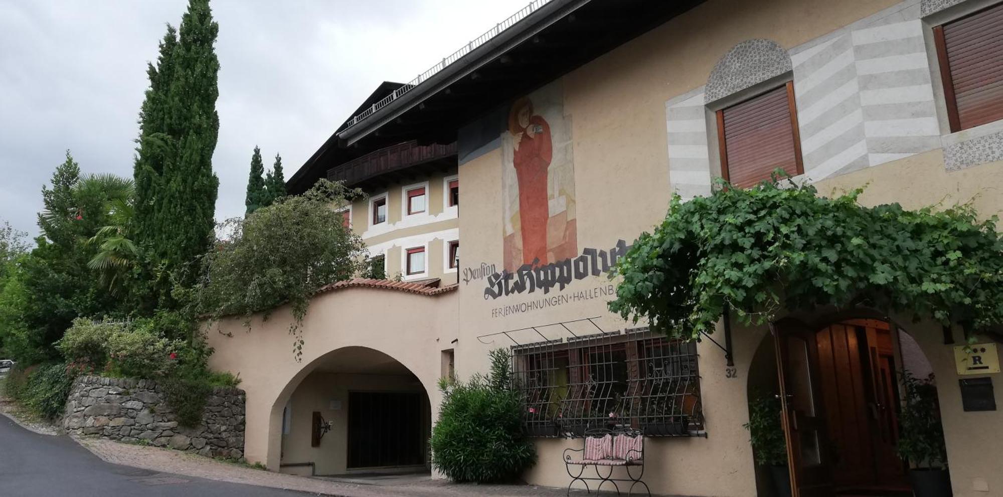 Ferienwohnungen St Hippolyt Mit Hallenbad Lagundo Exterior foto
