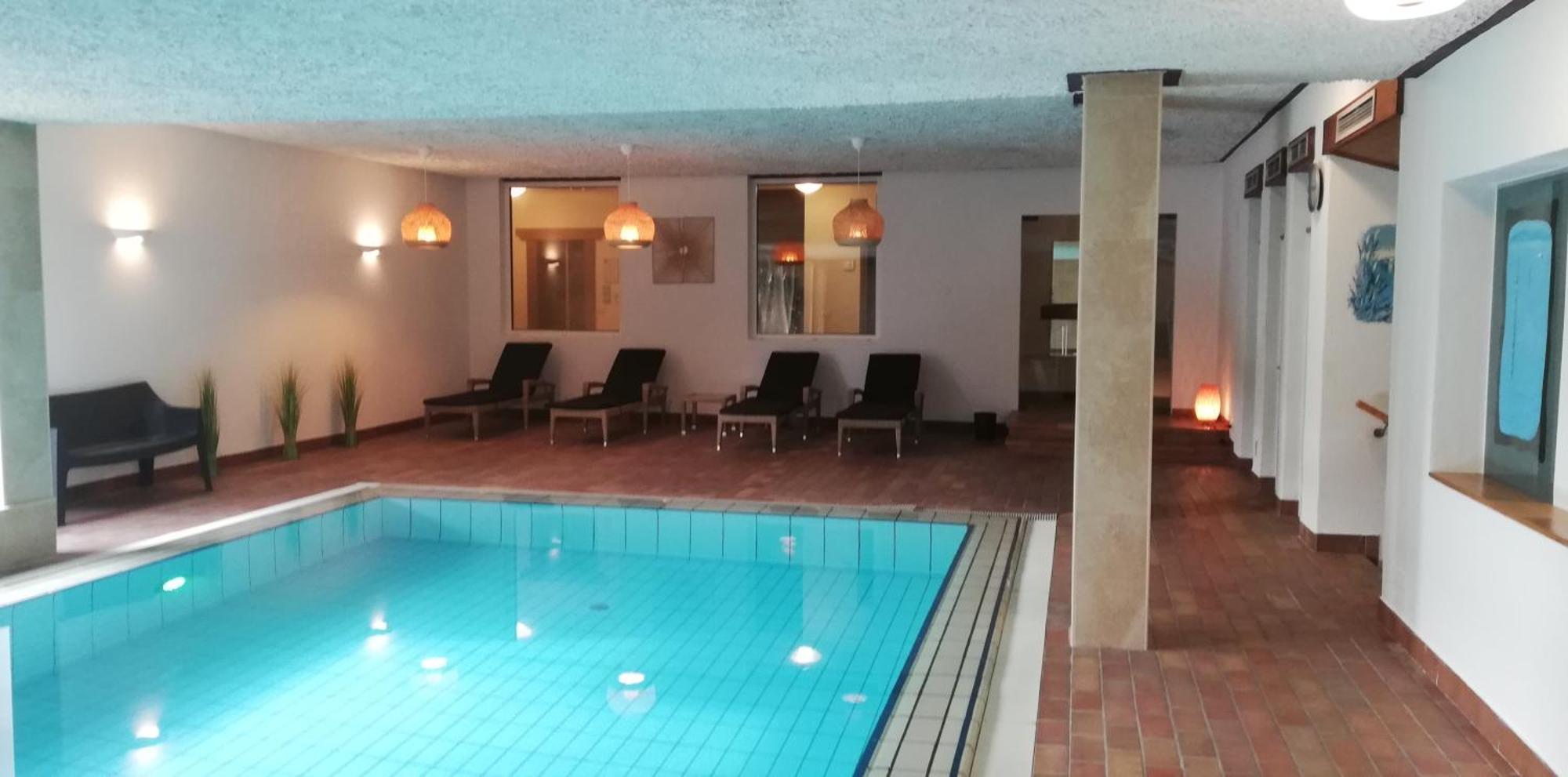 Ferienwohnungen St Hippolyt Mit Hallenbad Lagundo Exterior foto